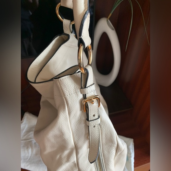 New highest quality and design leather Handbag.W19.5”,H16.5”.Bought inHongKong. - Picture 10 of 12